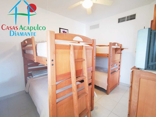 Cad Mayan Lakes 1-501. En Condominio Con Club De Playa. Terraza Con Vista A La Alberca Y Jardines