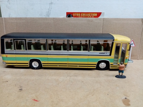 Autobus A Escala 1.43 Berliet Crusair Linea Ixo D Coleccion 