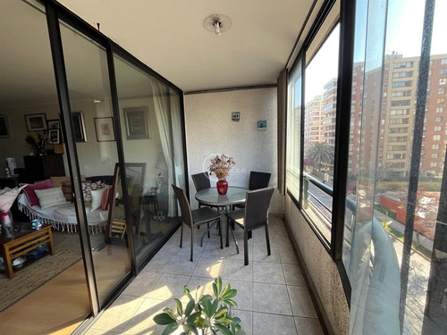 2 Dorm. 2 Baños. Estacionamiento Y Bodega En Las Condes