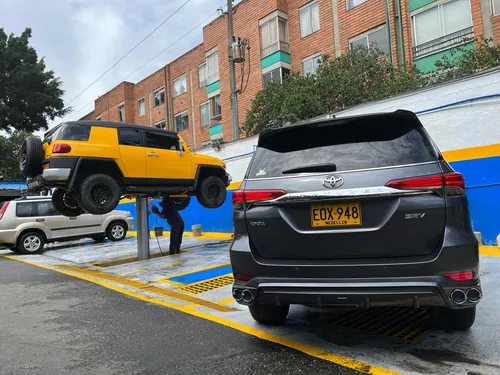 Oportunidad!! Serviteca Lava Autos Y Parqueadero 958 Mts2