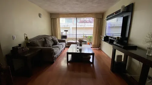 Excelente Departamento, En El Tradicional Barrio Residencial