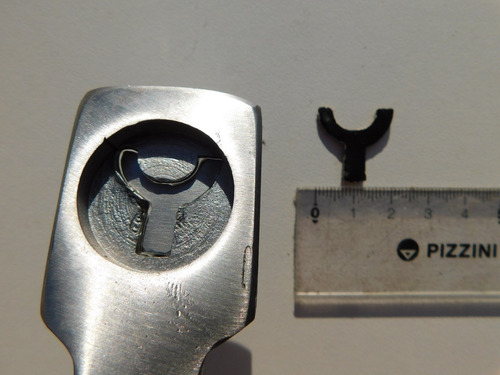 Pinza Señalador De Oreja Primor Para Bovino Ovino Porcinos