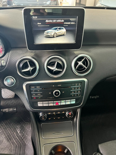 Mercedes Benz A200