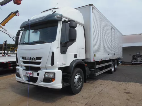 Caminhão Iveco Tector 240 11/12 - Santa Rita Caminhões e Implementos Ltda