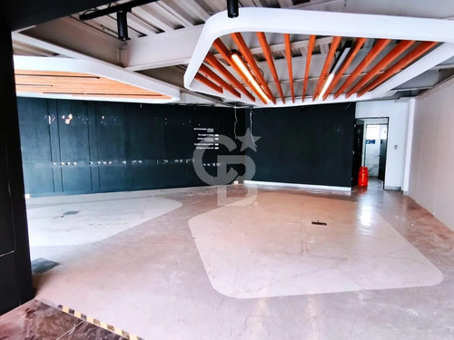 Local Comercial Ubicado En Gilberto Fuenzalida- Las Condes