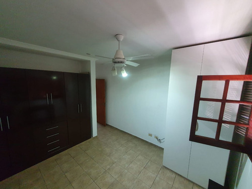 Imagen 8 de 17 de Departamento En Alquiler Reconquista