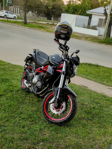 Imagen 2 de 6 de Benelli Tnt 300