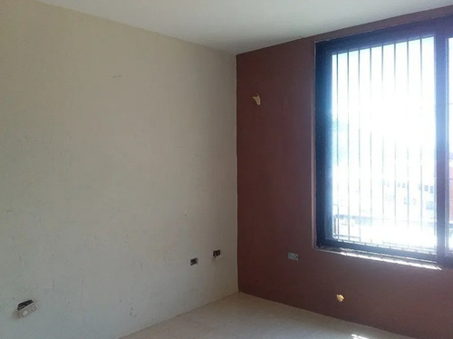 Imagen 3 de 5 de Apartamento En Res. Lomas De Mañongo. Oa-1414