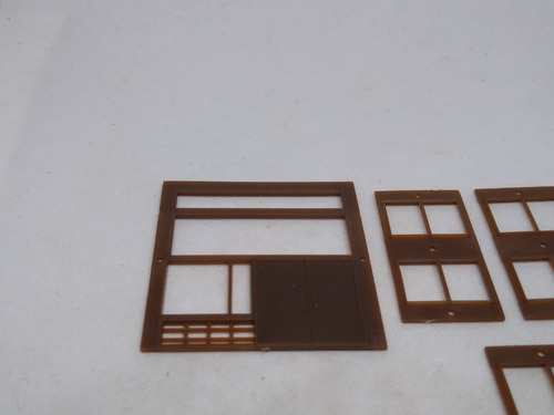 Imagen 2 de 6 de Nico Puerta Y Ventanas Plasticas Dist. Medidas H0 (edh 21)
