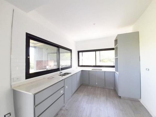 Imagen 6 de 16 de Casa En Venta En El Canton Barrio Golf Lote Al Golf Con Pileta
