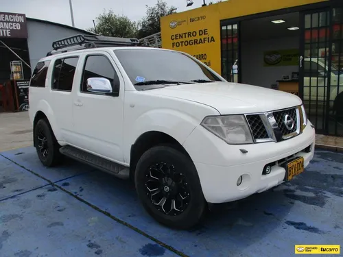 Nissan Pathfinder Le 4x4 2500cc At Aa