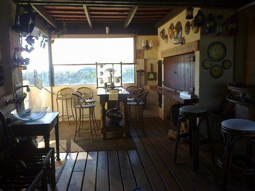 Imagen 20 de 30 de Venta De Casa De 5 Dormitorios En Las Grutas Frente Al Mar