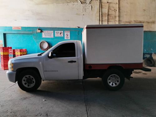 Imagen 8 de 14 de Chevrolet Silverado Ls Cava De Fibra 4x4