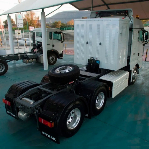 Imagen 4 de 8 de Tractocamión Gas Natural Sitrak C7h Cng 430hp 6x4 Mod.2022