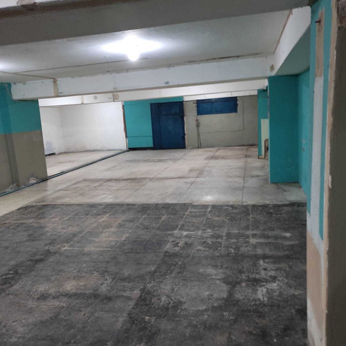 Imagen 2 de 6 de Local Comercial En Alquiler - Urb. Chacao