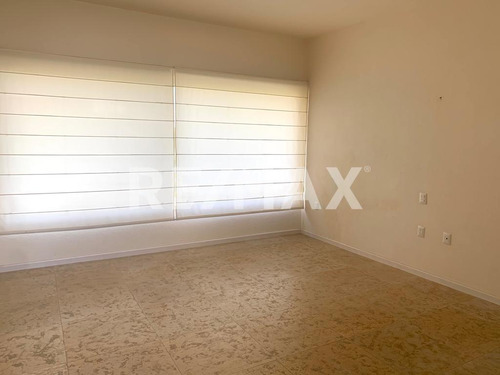 Casa En Venta En El Campanario