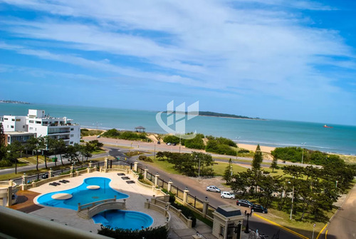 Venta Apartamento 3 Dormitorios Primera Linea Del Mar , Mansa, Punta Del Este.