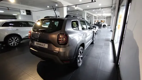 Renault Duster Iconic 1.3T 4x4 Mt