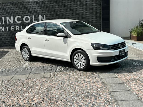Volkswagen Vento 1.6 Starline At