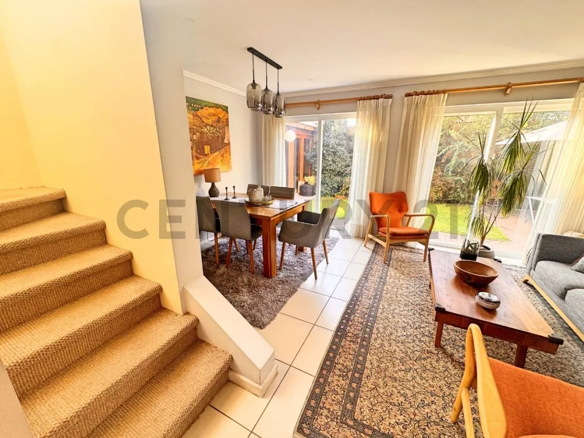 Imagen 3 de 23 de Se Vende Casa Con Potencial Comercial En Los Perales