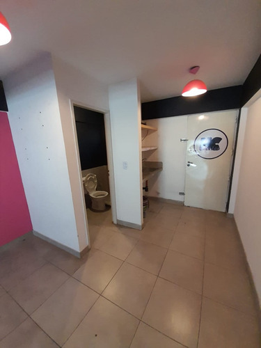 Excelente Local Comercial En Alquiler