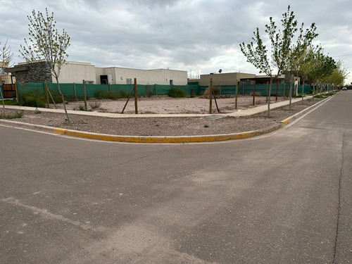 Terreno Esquina Milcayac 1