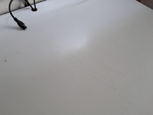 Escritorio Largo, Patas Metal S/cajonera C/det. No Envio Blanco (Usado)