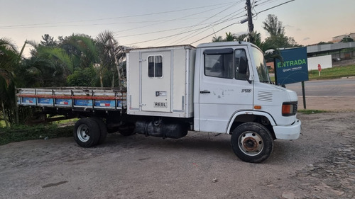 Imagem 11 de 13 de Mercedes-benz 3/4 710 Ano 2009 Cabine Suplementar