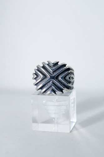 Imagen 2 de 3 de Anillo Geométrico Curvo Plata 950 Hombre Y Mujer
