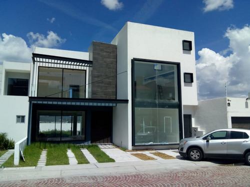 Preciosa Residencia En Cumbres Del Lago, Estudio O 4ta Recám