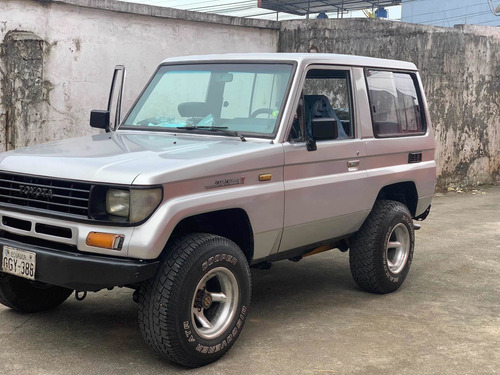 Toyota Land Cruiser 22r