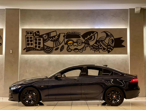 Imagem 2 de 15 de Jaguar Xe 2.0 Ingenium P250 2018 R Sport 60.000km Com Teto