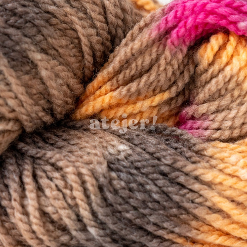 Imagen 2 de 4 de Lanas Sheep Gruesa Marca Mia Madeja X 150 Gramos