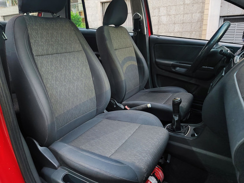 Volkswagen Fox 1.0 MI TREND 8V FLEX 4P MANUAL