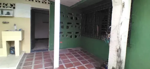 Casa Comercial Muy Amplia Con Excelente Ubicación Cod. 56124