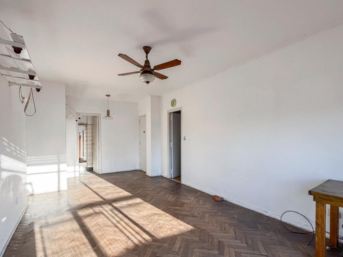Venta - 4 Amb Con Dependencia Y Doble Balcón - Apto Crédito - Balvanera