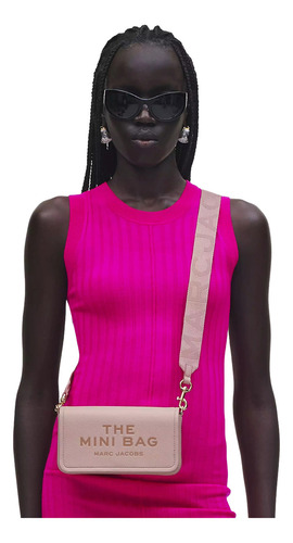 Bolsa Marc Jacobs The Leather Mini 2s4smn080s02 Acabado De Los Herrajes Oro Color Rosa Claro Correa De Hombro Rosa Claro Diseño De La Tela Lisa