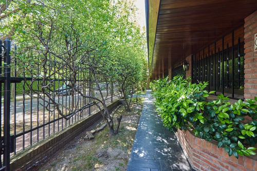 Imagen 4 de 28 de Casa A La Venta En Martínez Con Imponente Parque