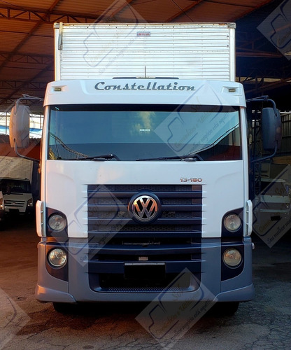 Imagem 4 de 13 de Vw 13.180 4x2 Constellation - 2011 (baú Com 10,50 Metros)