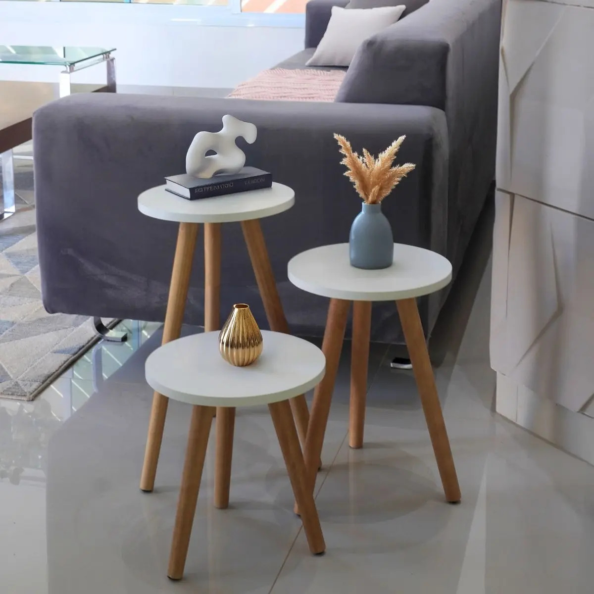 Kit 3 Mesinhas Redonda Pé Palito Retro Trio Mesas Decorativo Acabamento Fosco Cor Branco