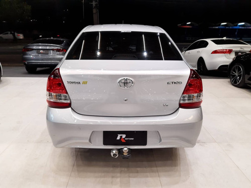 Imagem 6 de 11 de Toyota Etios 1.5 X Sedan 16v Flex 4p Automático