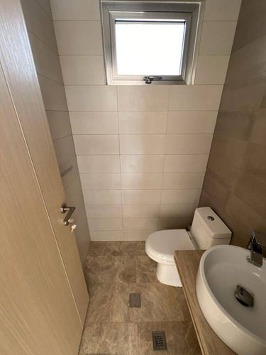 Townhouse En Altos De Guataparo - Acepta Financiamiento