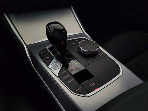 Imagem 12 de 18 de Bmw 320i 2020