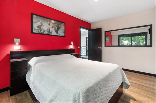 Venta Única Casa Triplex 3 Dormitorios En Cordón, Financia