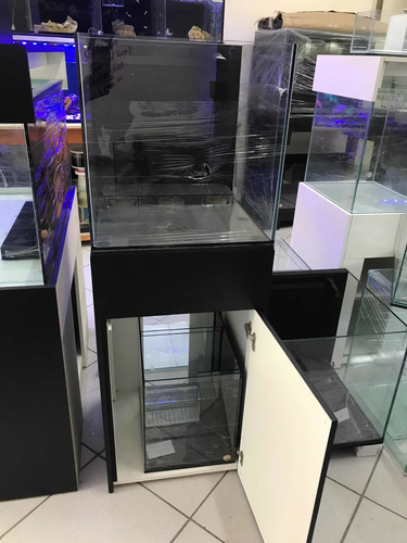 Imagem 7 de 10 de Aquário Cubo 50x50x50 Marinho Ou Doce C/ Sump + Móvel Preto