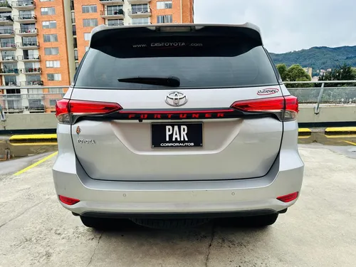Toyota Fortuner Sr 2.4l Turbo Diesel Automatica 2022
