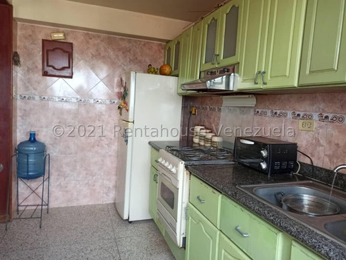 Imagen 13 de 20 de Comodo Apartamento En Venta Urb El Centro Mcy Estef 22-5115