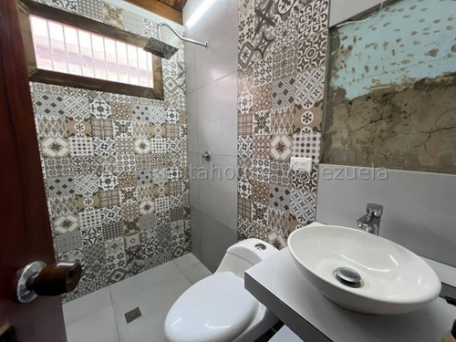 Casa De Campo En Venta En Sector Ojo De Agua El Castaño Remodelada Con Planta Electrica Piscina Y Sistema De Seguridad Kg:25-2941