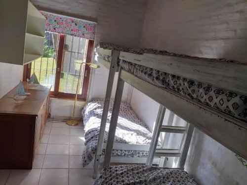 Imagen 4 de 14 de Casa En El Bosque De Cariló Con Piscina Climatizada