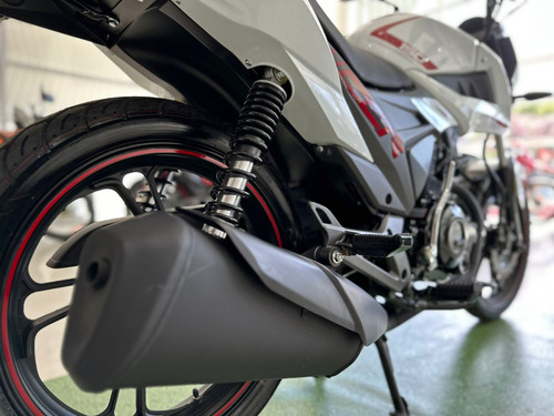 Imagen 22 de 22 de Honda Ghl 150 Blanca
